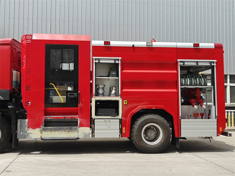 HOWO pumper fire truck tanker body