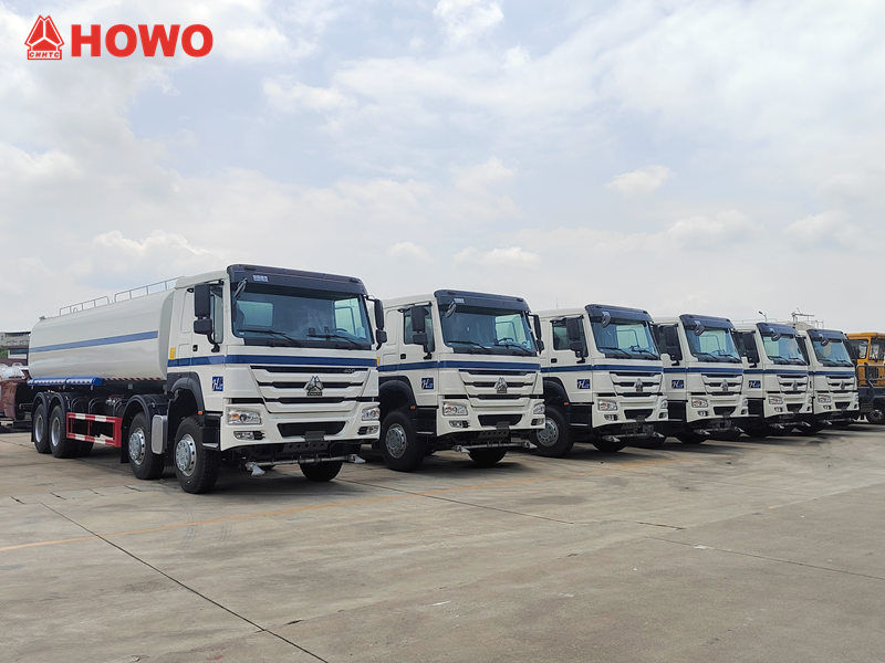 รถบรรทุกน้ำ Sinotruk HOWO ขนาด 25 ลูกบาศก์เมตร จำนวน 20 คัน