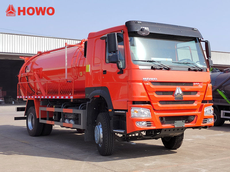 รถดูดสิ่งปฏิกูล HOWO 4x2 300 แรงม้า