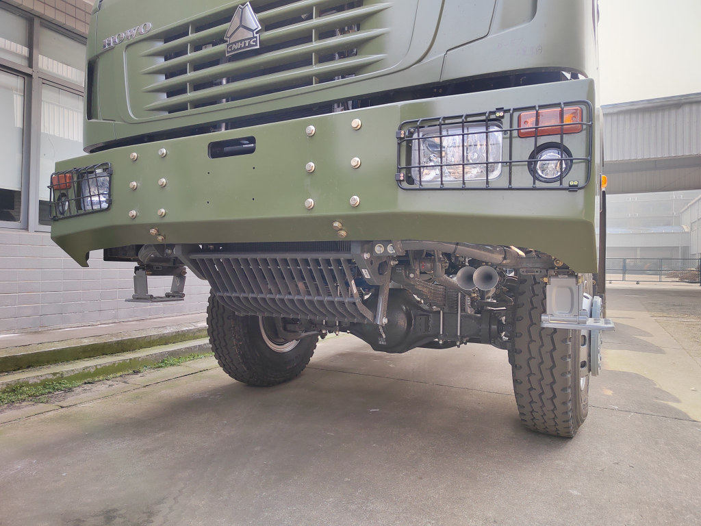 HOWO 6x6 Driving Cab Chassis Truck