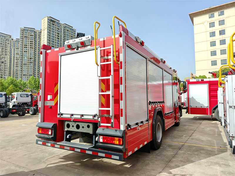 Howo 4x2 fire fighting truck