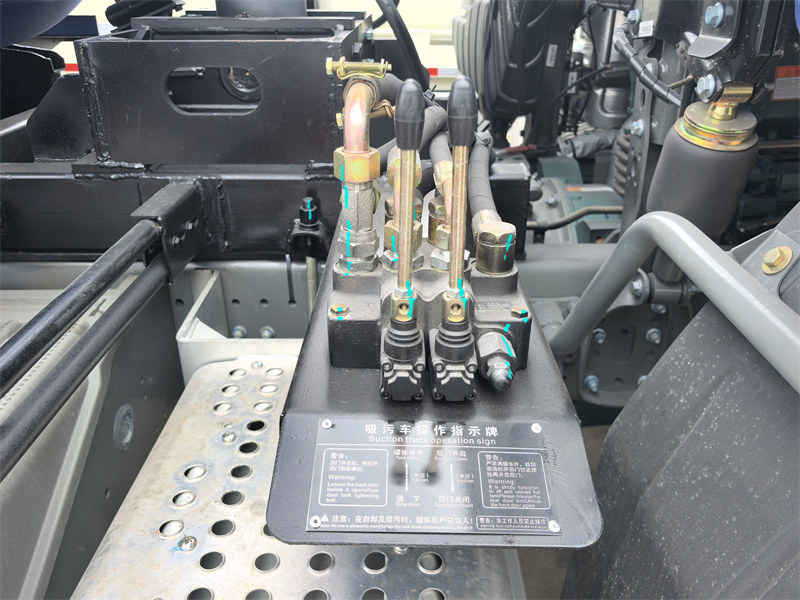 Hydraulic control valve for safety operation