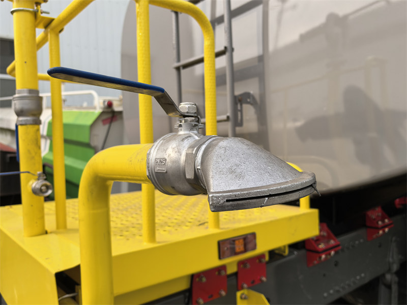 Rear platform mounted higher water sprinkler nozzle