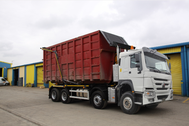 HOWO 8X4 RHD 26T hook arm garbage truck 