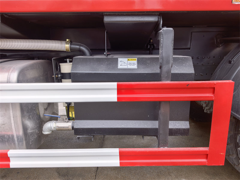 Howo garbage compactor truck