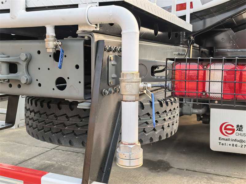 Howo water tank truck
